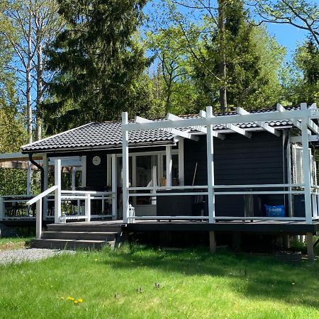 Cozy Cottage Near The Sea Tjustvik Экстерьер фото