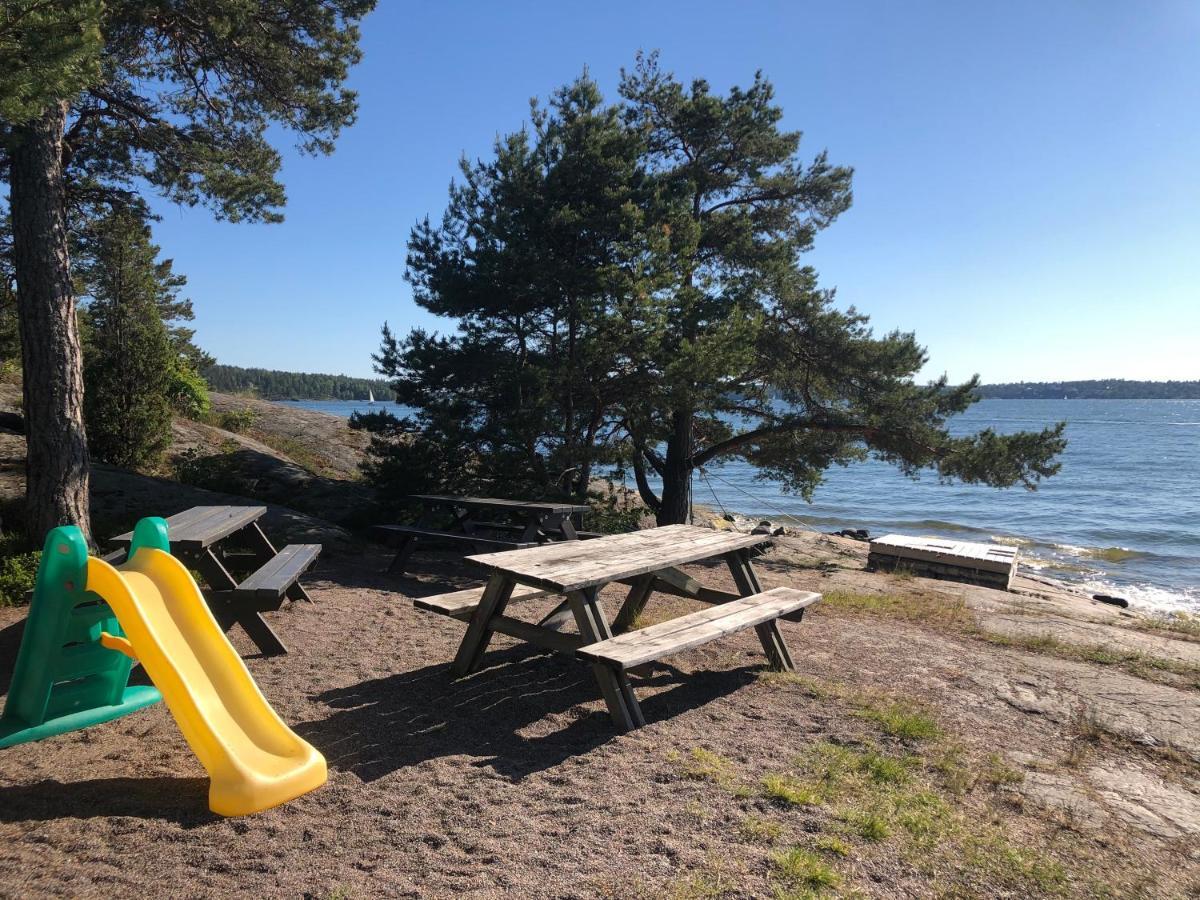 Cozy Cottage Near The Sea Tjustvik Экстерьер фото